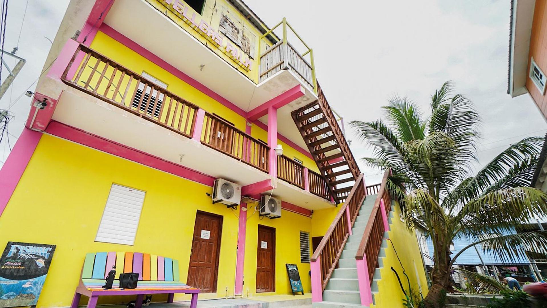 Travellers Palm Backpackers Vandrarhem Caye Caulker Exteriör bild