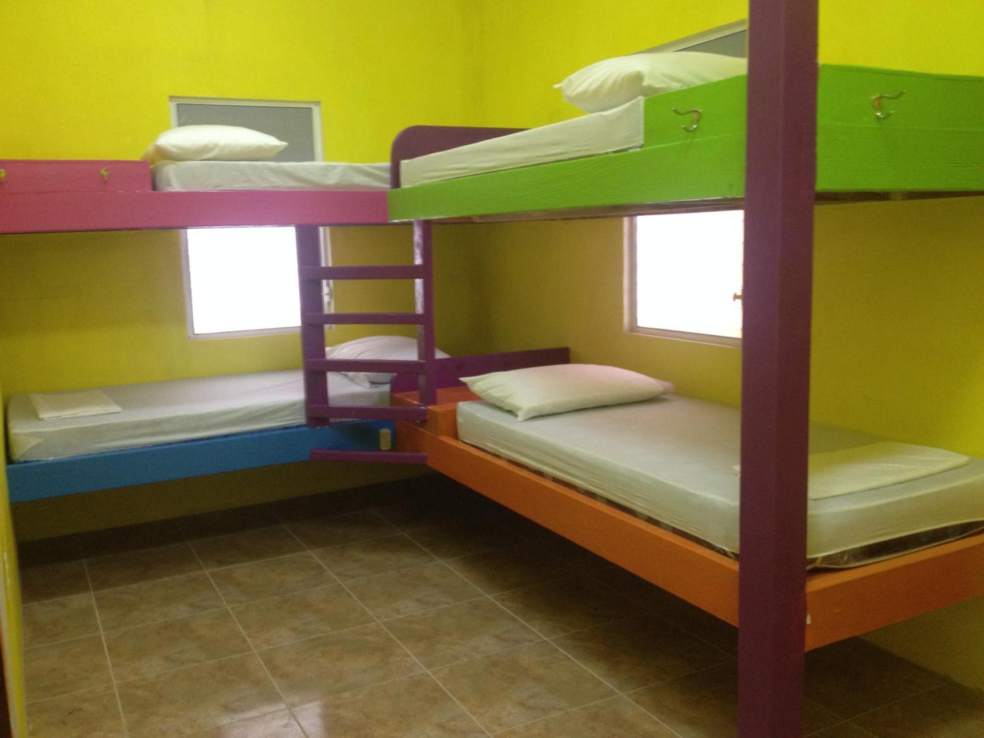 Travellers Palm Backpackers Vandrarhem Caye Caulker Exteriör bild